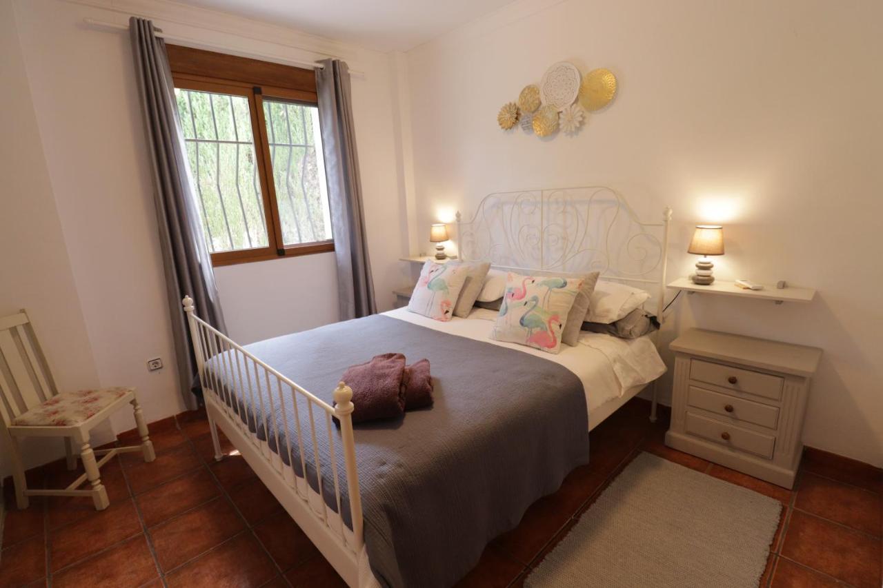 Wonderful Villa, Heated Pool, Near Beautiful Town Alboy المظهر الخارجي الصورة