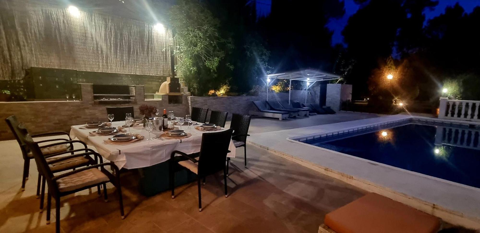 Wonderful Villa, Heated Pool, Near Beautiful Town Alboy المظهر الخارجي الصورة