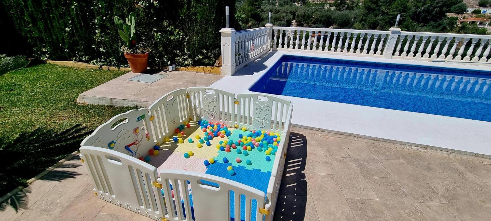 Wonderful Villa, Heated Pool, Near Beautiful Town Alboy المظهر الخارجي الصورة